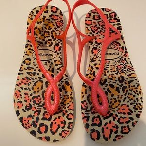 Havaianas Coral Leopard Print Sandals
